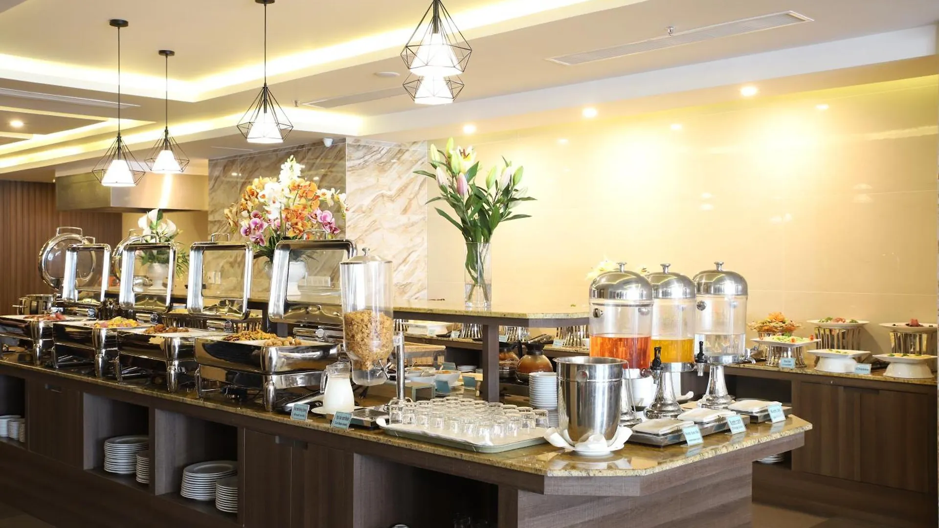 Atlantic Nha Trang Hotel 4*,