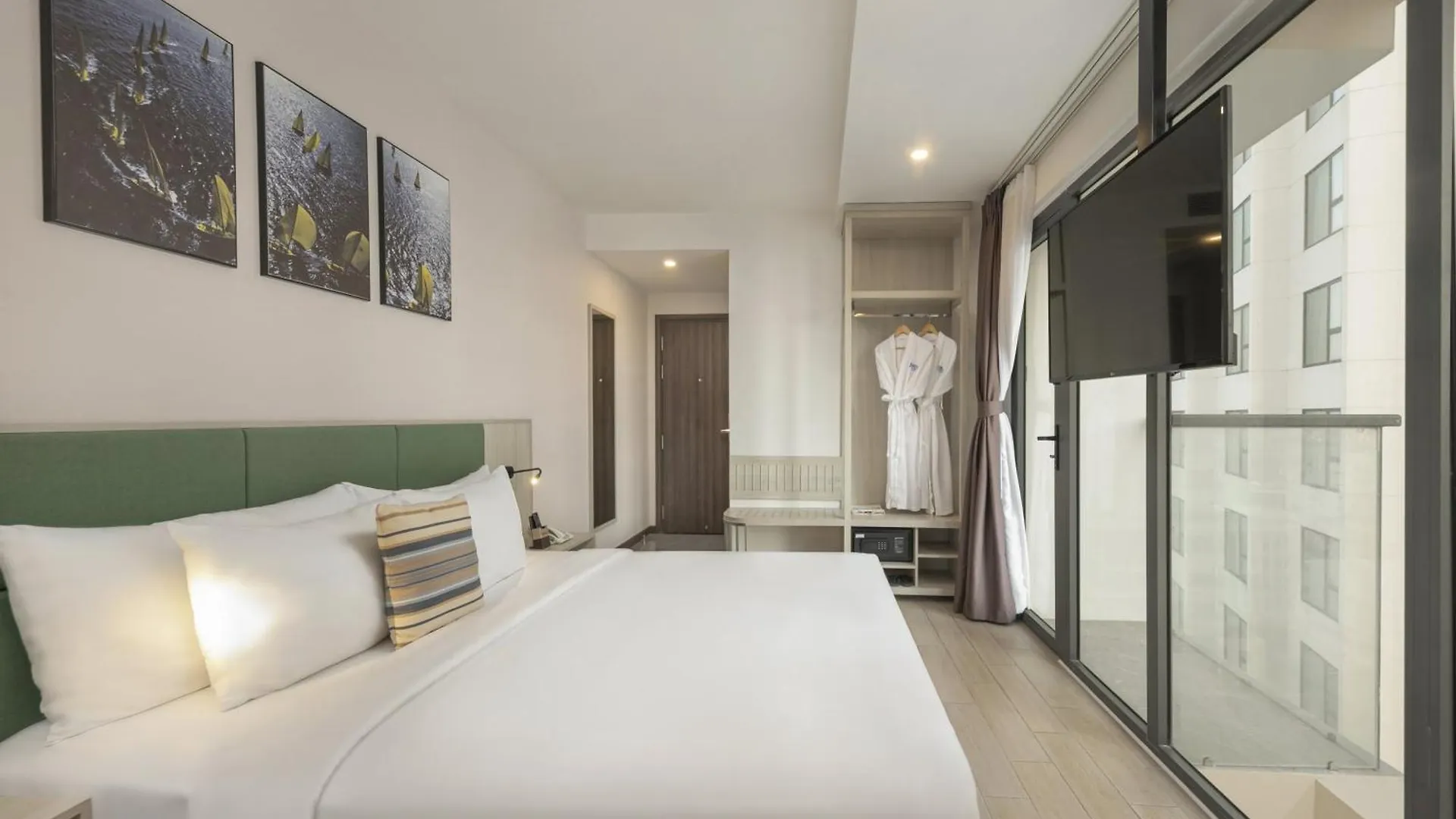 Atlantic Nha Trang Hotel