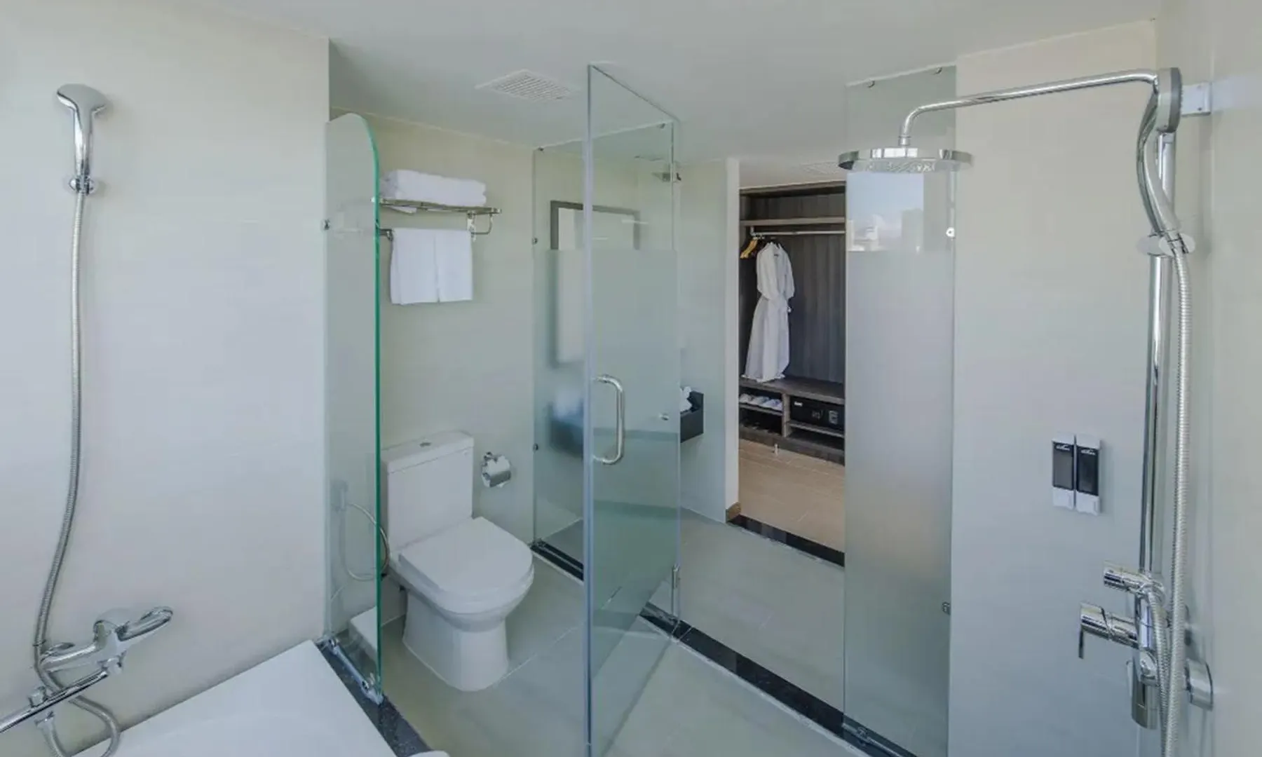 Atlantic Nha Trang Hotel 4*,